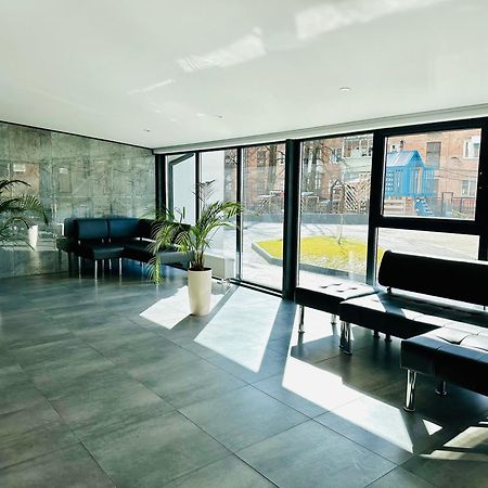 Designer Apartments In The City Center Riwne Exterior foto